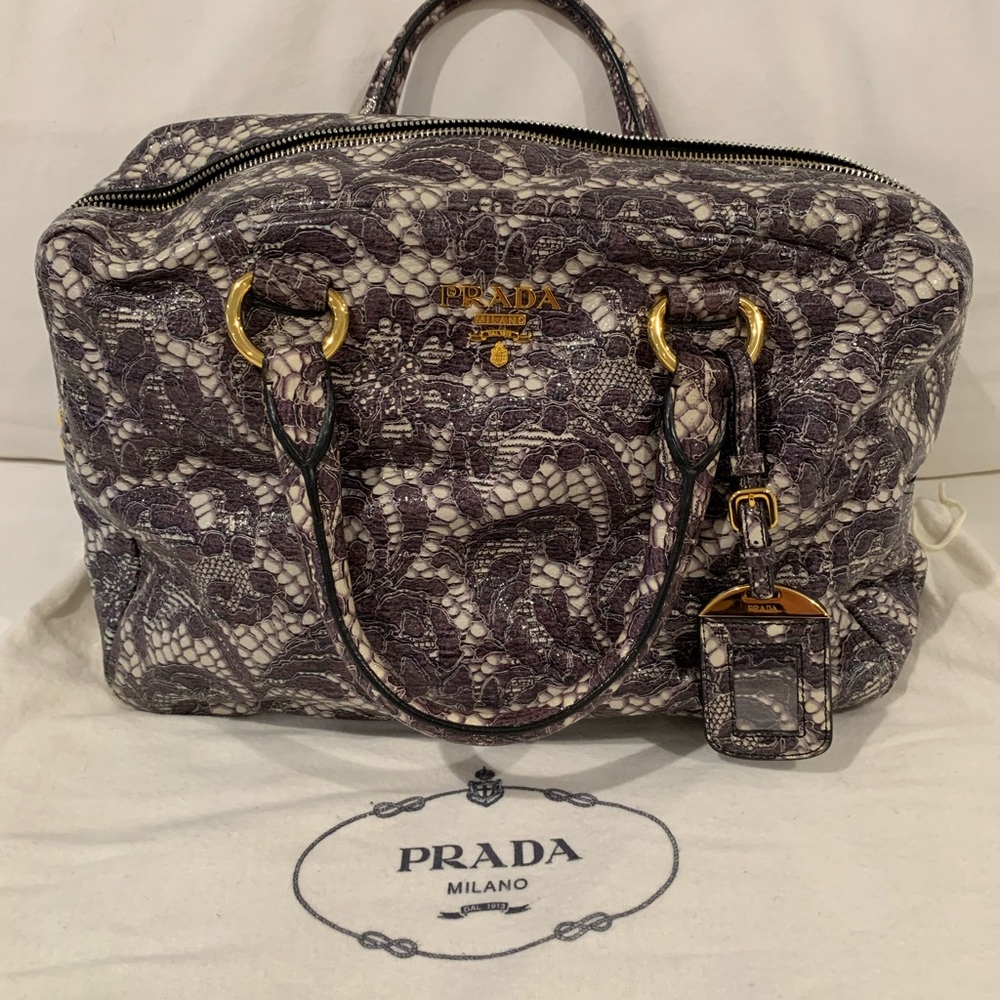 Auth Prada Italy Cervo Talco Lace Bauletto Handbag